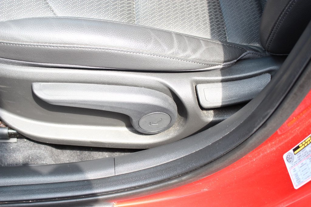 2020 Hyundai Elantra in Antigonish, Nova Scotia - 13 - w1024h768px