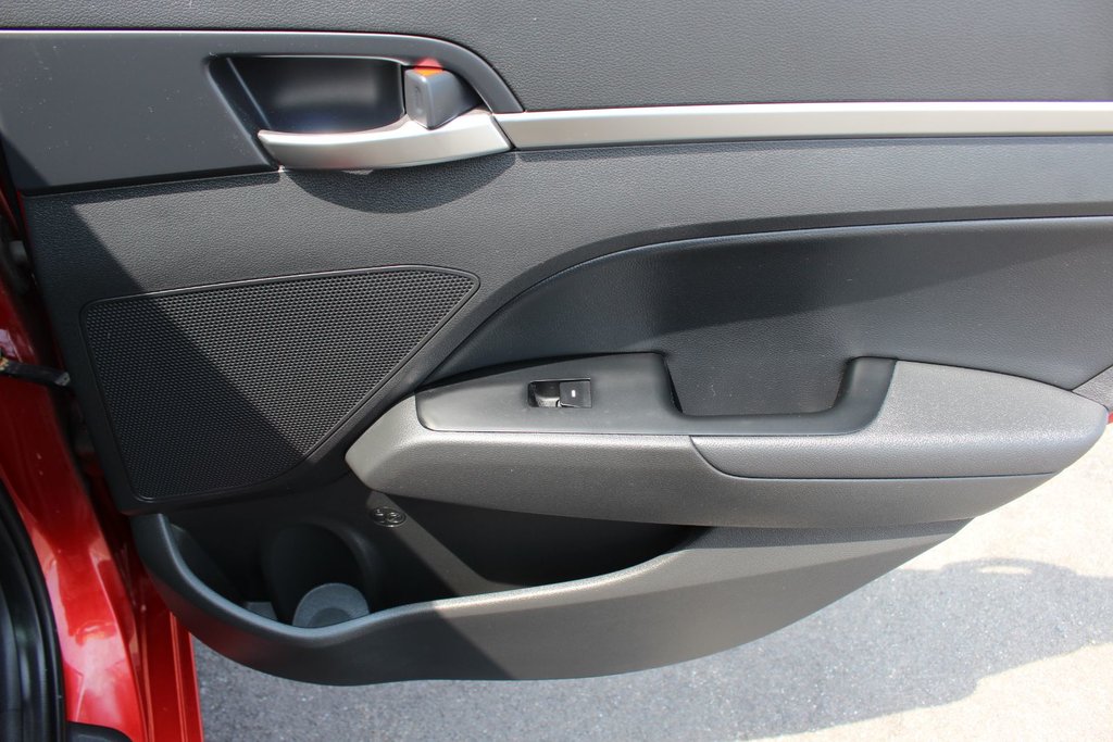 2020 Hyundai Elantra in Antigonish, Nova Scotia - 41 - w1024h768px