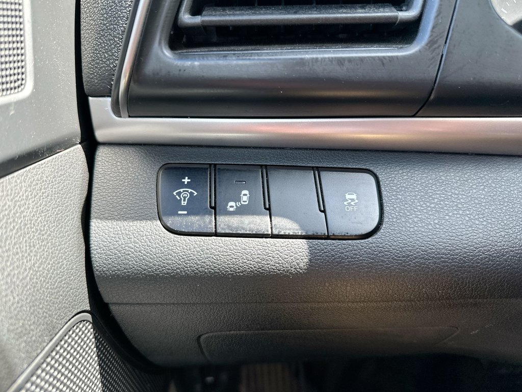 2020 Hyundai Elantra Preferred | Cam | HtdSeats | Bluetooth | USB | Aux in Saint John, New Brunswick - 22 - w1024h768px