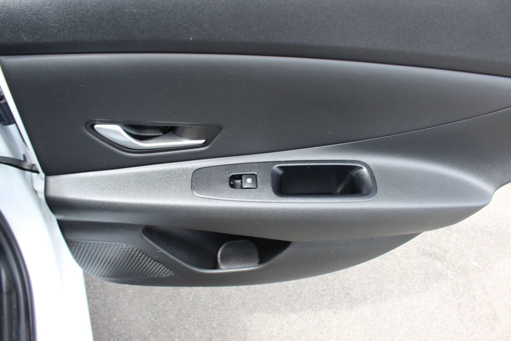 2021 Hyundai Elantra Preferred | HtdSeat | Cam | Aux | Warranty to 2026 in Saint John, New Brunswick - 38 - w1024h768px