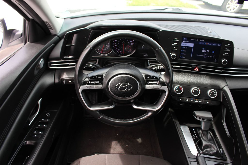 2021 Hyundai Elantra Preferred | HtdSeat | Cam | Aux | Warranty to 2026 in Saint John, New Brunswick - 16 - w1024h768px