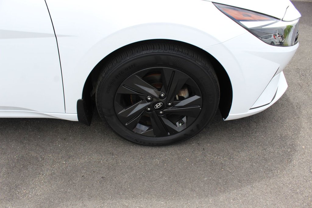 2021 Hyundai Elantra Preferred | HtdSeat | Cam | Aux | Warranty to 2026 in Saint John, New Brunswick - 9 - w1024h768px