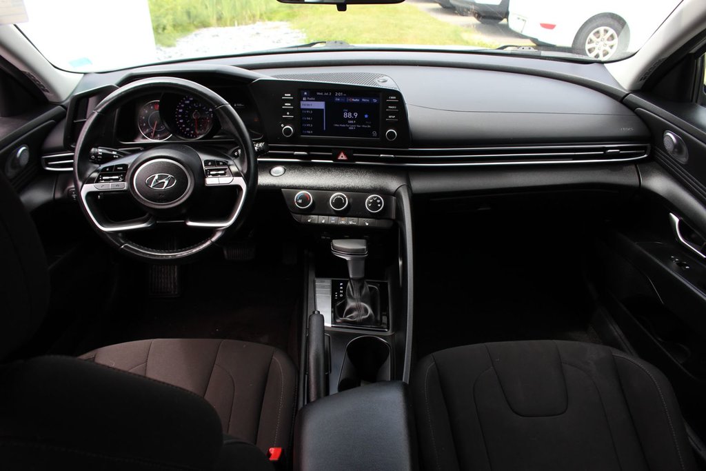 2021 Hyundai Elantra Preferred | HtdSeat | Cam | Aux | Warranty to 2026 in Saint John, New Brunswick - 15 - w1024h768px