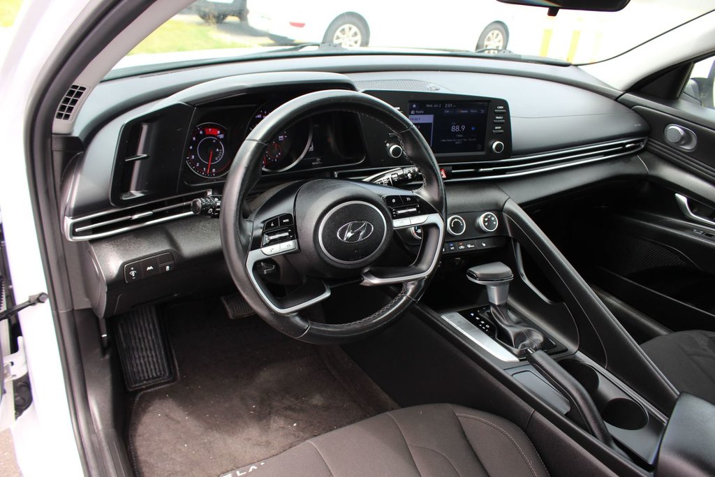 2021 Hyundai Elantra Preferred | HtdSeat | Cam | Aux | Warranty to 2026 in Saint John, New Brunswick - 11 - w1024h768px