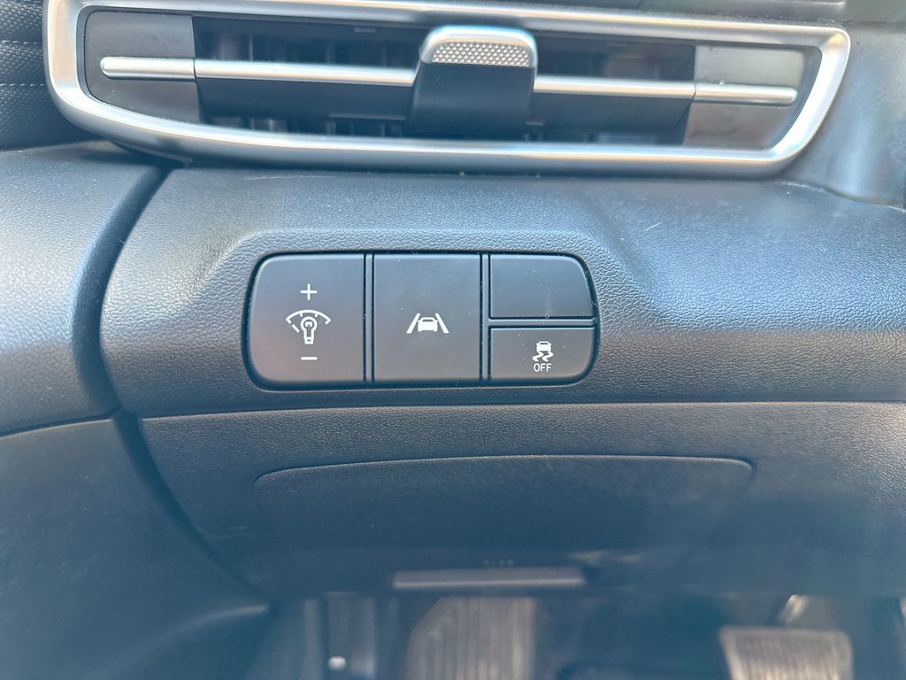 2021 Hyundai Elantra Preferred Tech | Roof | HtdSteering | Keyless in Saint John, New Brunswick - 22 - w1024h768px