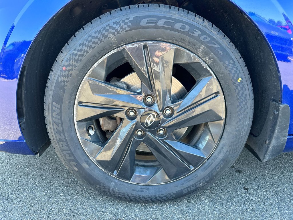 2021 Hyundai Elantra Preferred Tech | Roof | HtdSteering | Keyless in Saint John, New Brunswick - 10 - w1024h768px