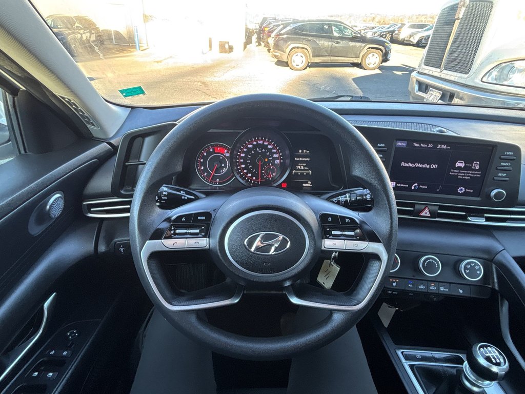 2022 Hyundai Elantra Essential | Cam | HtdSeats | Warranty to 2027 in Saint John, New Brunswick - 18 - w1024h768px