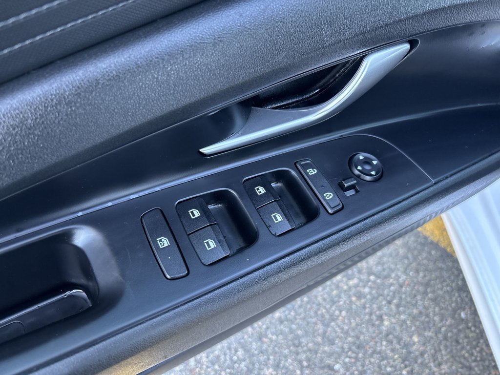2022 Hyundai Elantra Essential | Cam | HtdSeats | Warranty to 2027 in Saint John, New Brunswick - 15 - w1024h768px