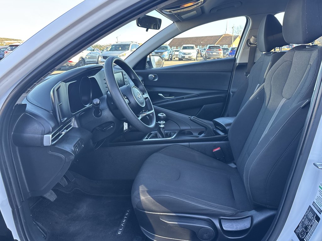 2022 Hyundai Elantra Essential | Cam | HtdSeats | Warranty to 2027 in Saint John, New Brunswick - 13 - w1024h768px