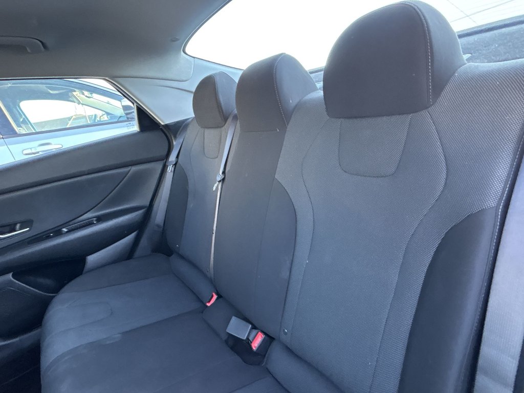 2022 Hyundai Elantra Essential | Cam | HtdSeats | Warranty to 2027 in Saint John, New Brunswick - 30 - w1024h768px