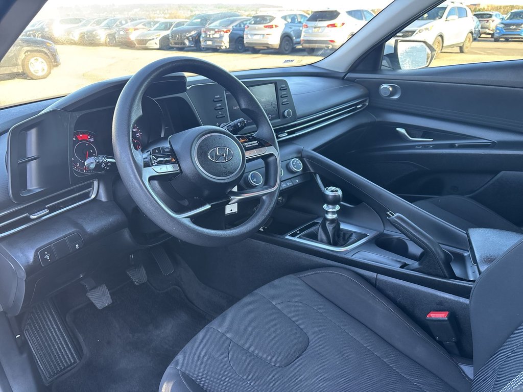 2022 Hyundai Elantra Essential | Cam | HtdSeats | Warranty to 2027 in Saint John, New Brunswick - 12 - w1024h768px
