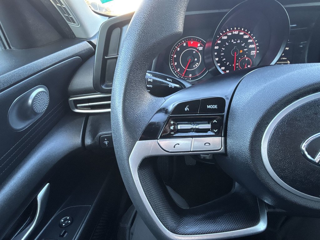 2022 Hyundai Elantra Essential | Cam | HtdSeats | Warranty to 2027 in Saint John, New Brunswick - 19 - w1024h768px