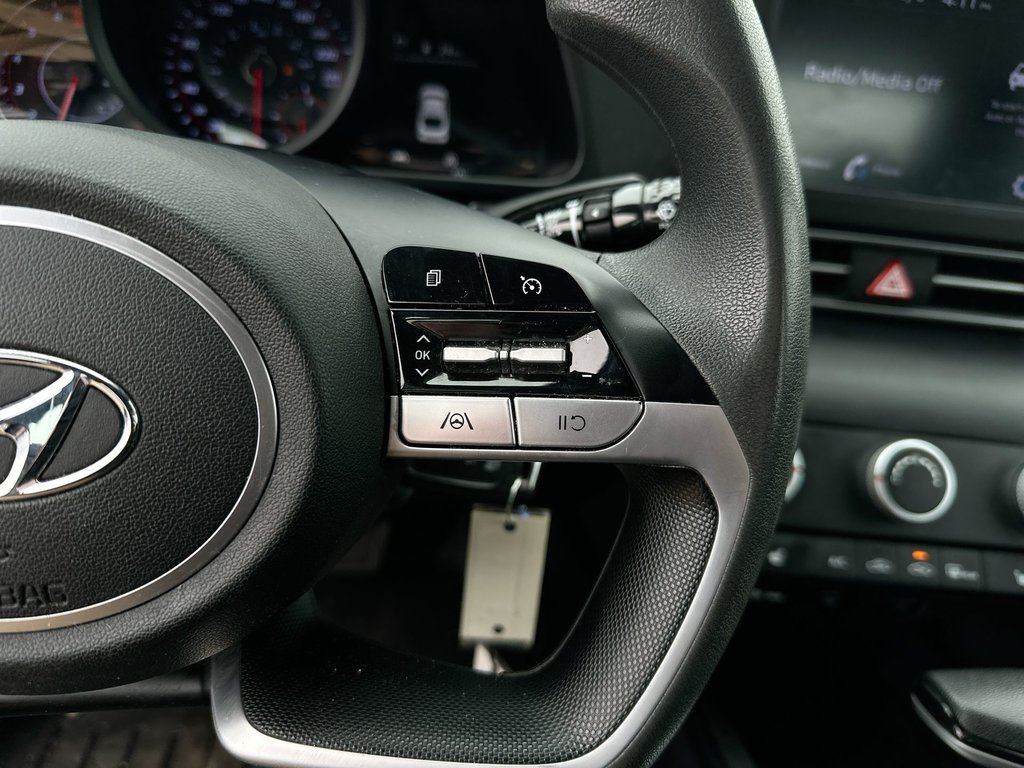2022 Hyundai Elantra Essential | Cam | HtdSeat | Bluetooth | USB | Aux in Saint John, New Brunswick - 21 - w1024h768px