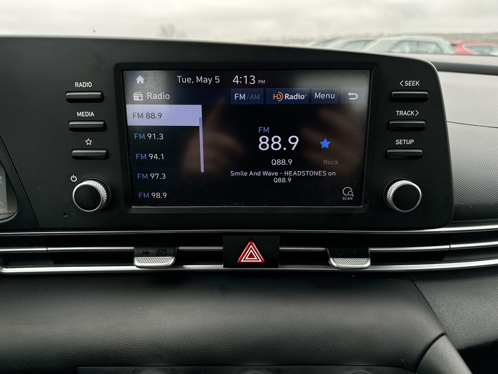 2022 Hyundai Elantra Essential | Cam | HtdSeat | Bluetooth | USB | Aux in Saint John, New Brunswick - 25 - w1024h768px