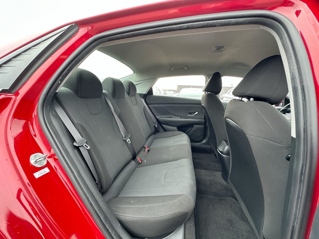 2022 Hyundai Elantra Essential | Cam | HtdSeat | Bluetooth | USB | Aux in Saint John, New Brunswick - 39 - w1024h768px