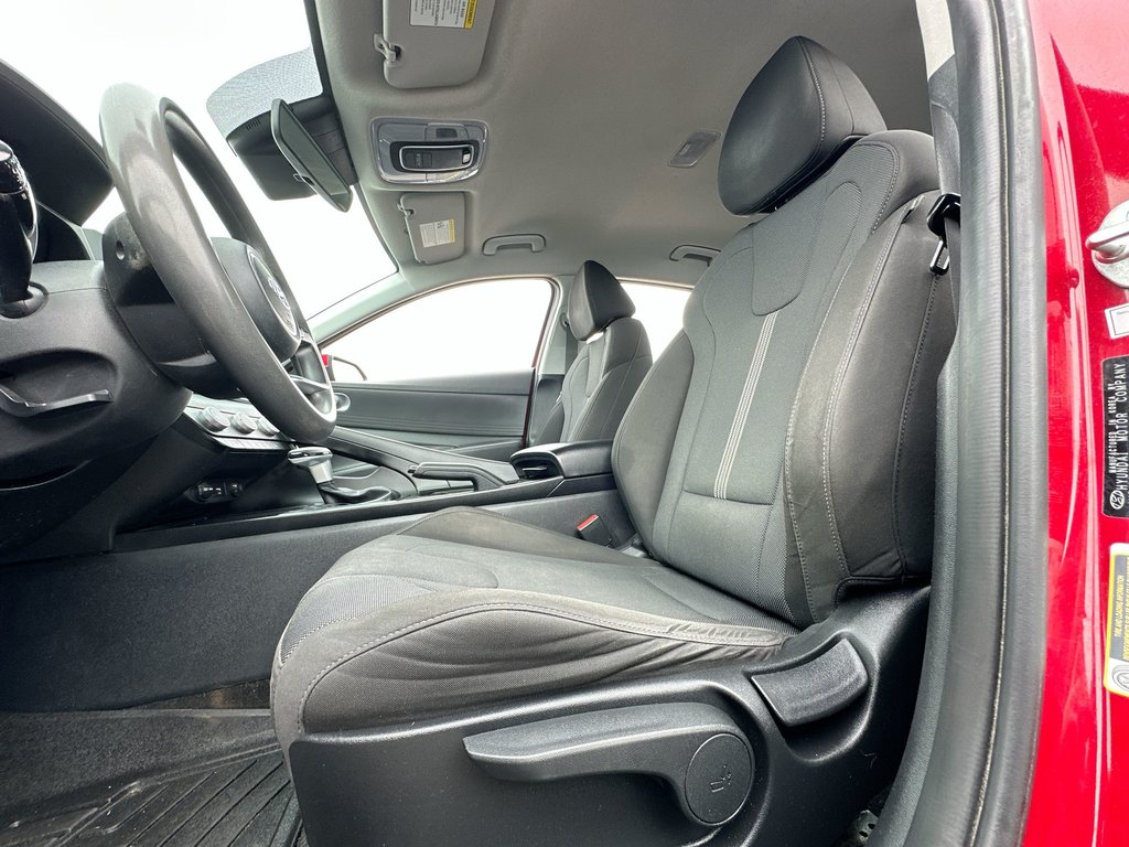 2022 Hyundai Elantra Essential | Cam | HtdSeat | Bluetooth | USB | Aux in Saint John, New Brunswick - 14 - w1024h768px