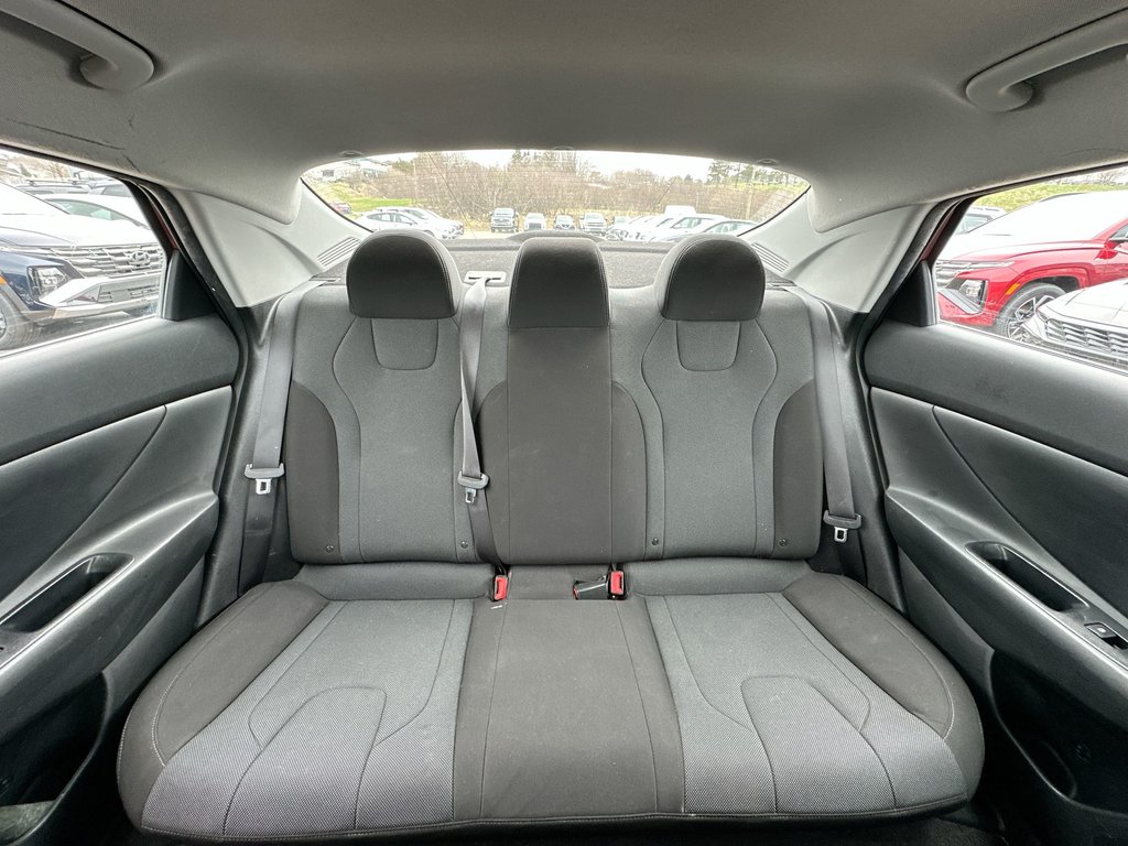 2022 Hyundai Elantra Essential | Cam | HtdSeat | Bluetooth | USB | Aux in Saint John, New Brunswick - 52 - w1024h768px