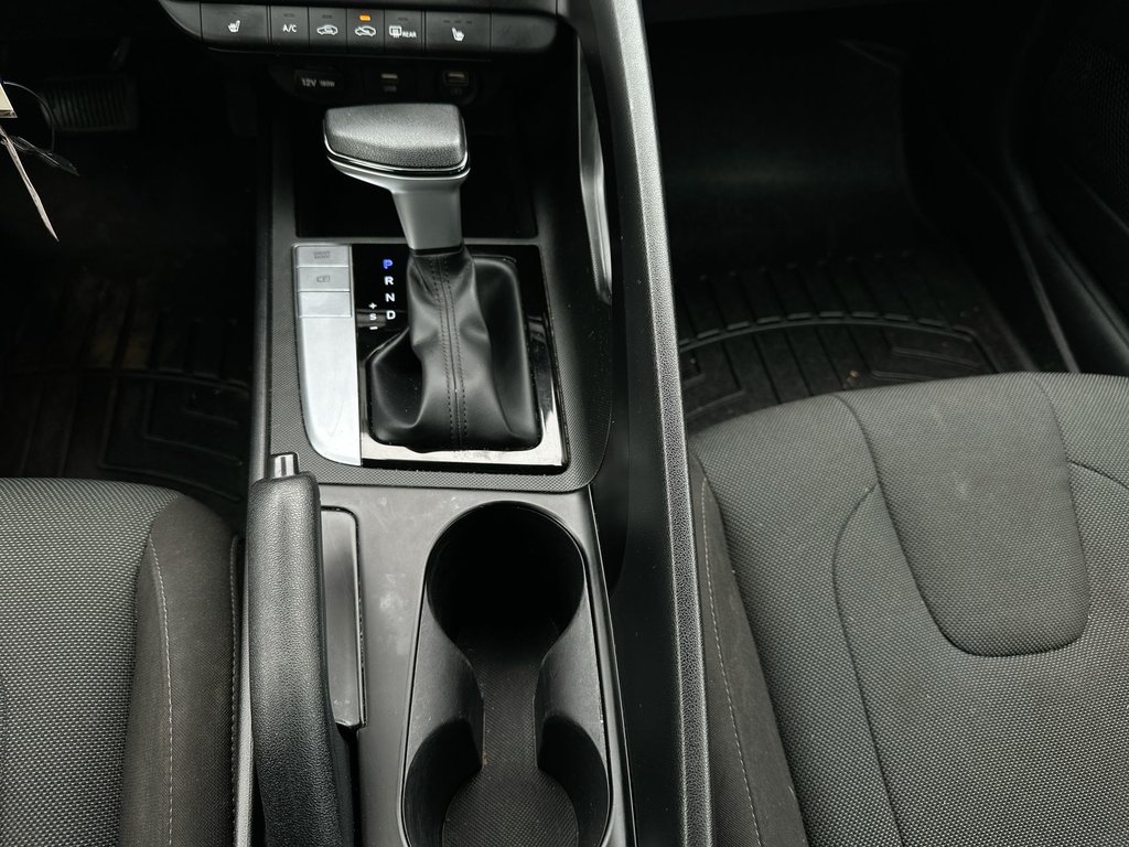 2022 Hyundai Elantra Essential | Cam | HtdSeat | Bluetooth | USB | Aux in Saint John, New Brunswick - 28 - w1024h768px