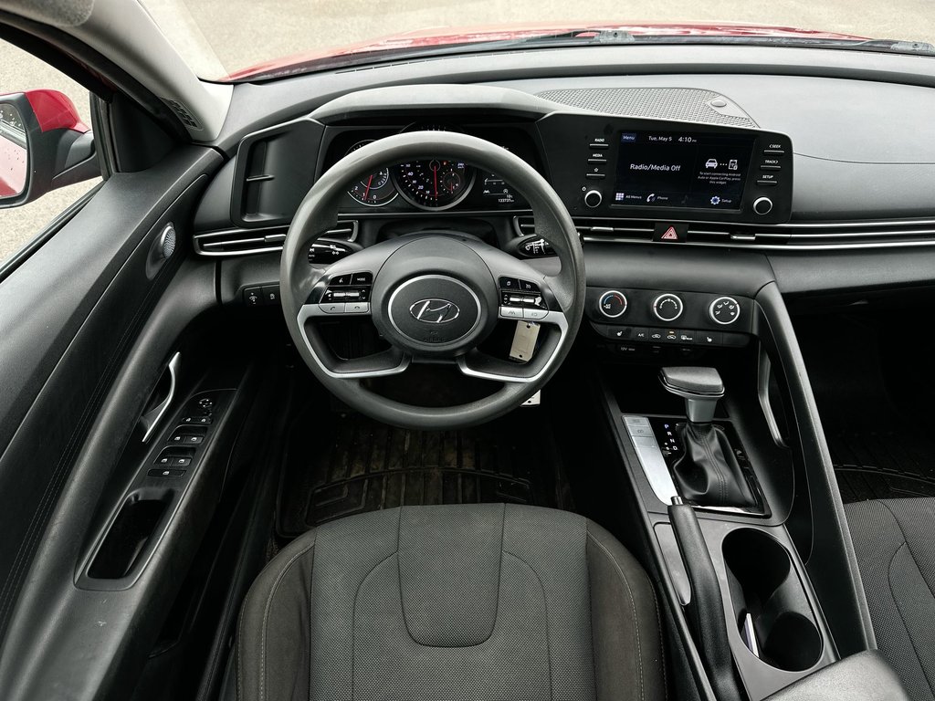 2022 Hyundai Elantra Essential | Cam | HtdSeat | Bluetooth | USB | Aux in Saint John, New Brunswick - 13 - w1024h768px