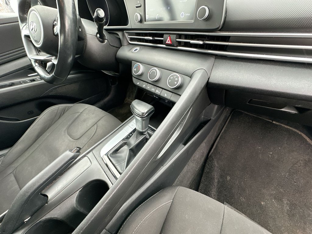 2022 Hyundai Elantra Preferred | Htd Whl | Keyless | Warranty to 2026 in Saint John, New Brunswick - 51 - w1024h768px
