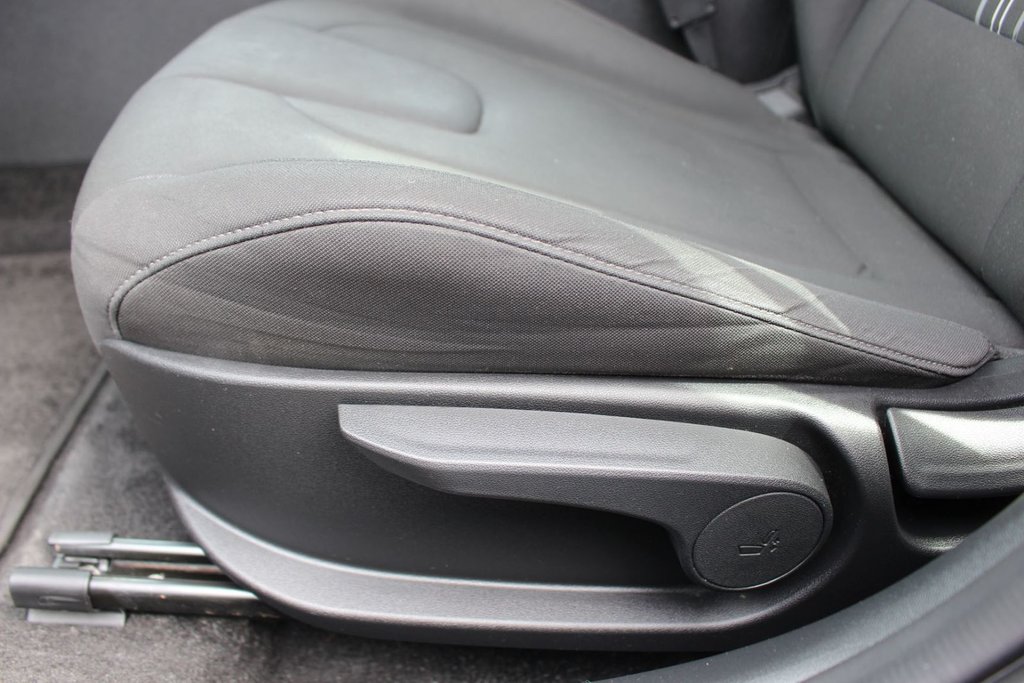 2023 Hyundai Elantra in Antigonish, Nova Scotia - 12 - w1024h768px