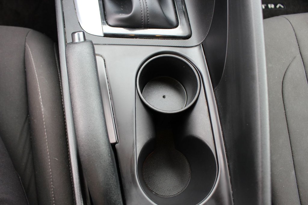 2023 Hyundai Elantra Preferred | HtdSeat | Cam | USB | Warranty to 2028 in Saint John, New Brunswick - 46 - w1024h768px
