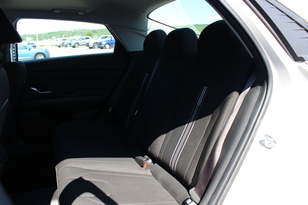 Hyundai Elantra Tech | SunRoof | HtdSeats | Cam | Warranty to 2028 2023 à Saint John, Nouveau-Brunswick - 29 - w1024h768px