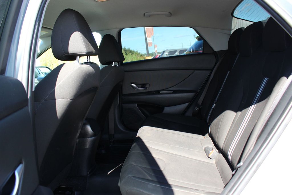 2023 Hyundai Elantra Preferred | HtdSeat | Cam | USB | Warranty to 2027 in Saint John, New Brunswick - 21 - w1024h768px