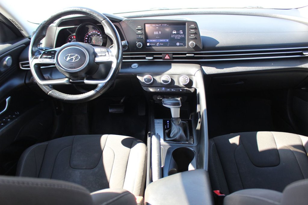 2023 Hyundai Elantra Preferred | HtdSeat | Cam | USB | Warranty to 2027 in Saint John, New Brunswick - 22 - w1024h768px