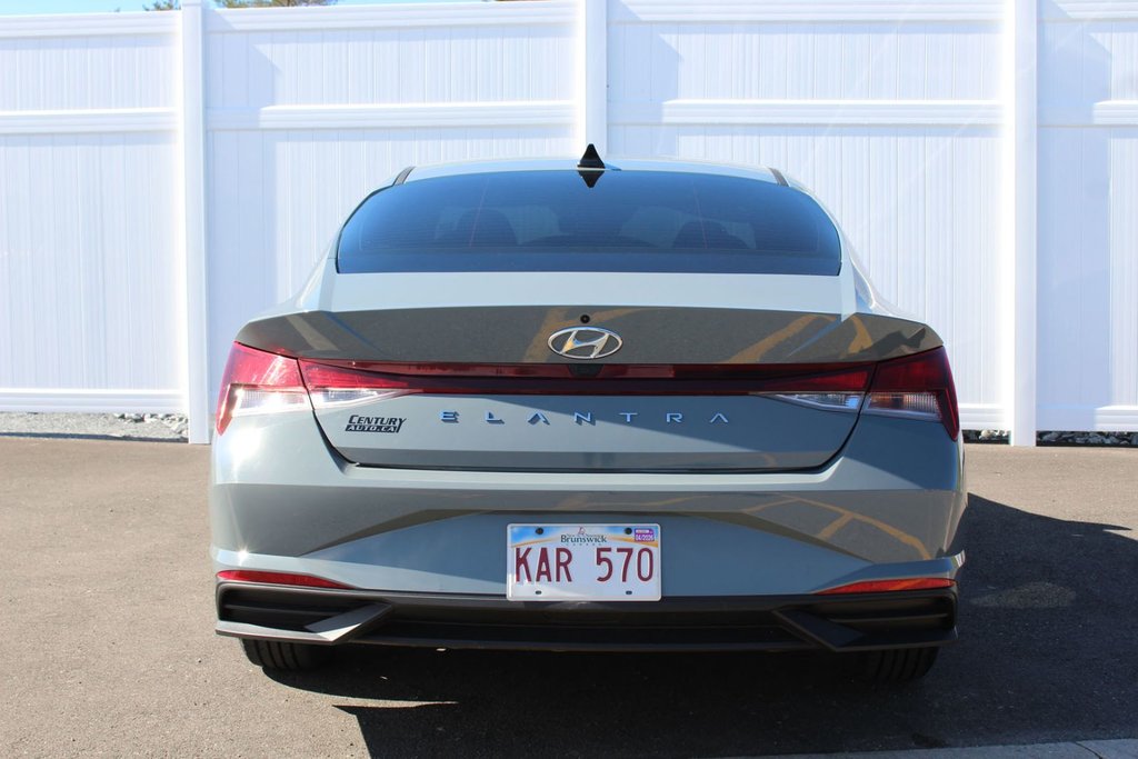2023 Hyundai Elantra Preferred | HtdSeat | Cam | USB | Warranty to 2027 in Saint John, New Brunswick - 8 - w1024h768px