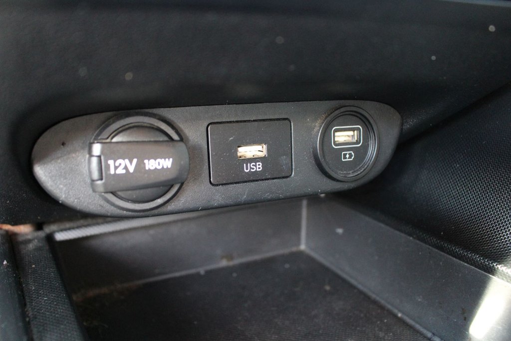 2023 Hyundai Elantra Preferred | HtdSeat | Cam | USB | Warranty to 2027 in Saint John, New Brunswick - 19 - w1024h768px