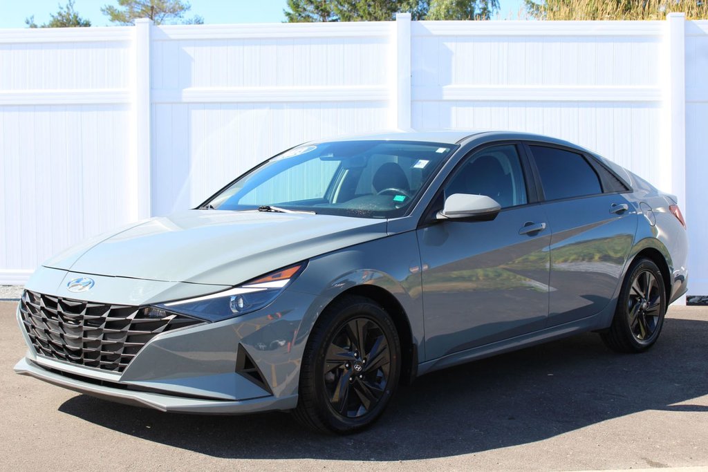 2023 Hyundai Elantra Preferred | HtdSeat | Cam | USB | Warranty to 2027 in Saint John, New Brunswick - 5 - w1024h768px
