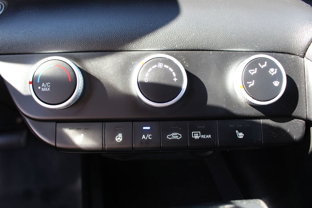 2023 Hyundai Elantra Preferred | HtdSeat | Cam | USB | Warranty to 2027 in Saint John, New Brunswick - 18 - w1024h768px