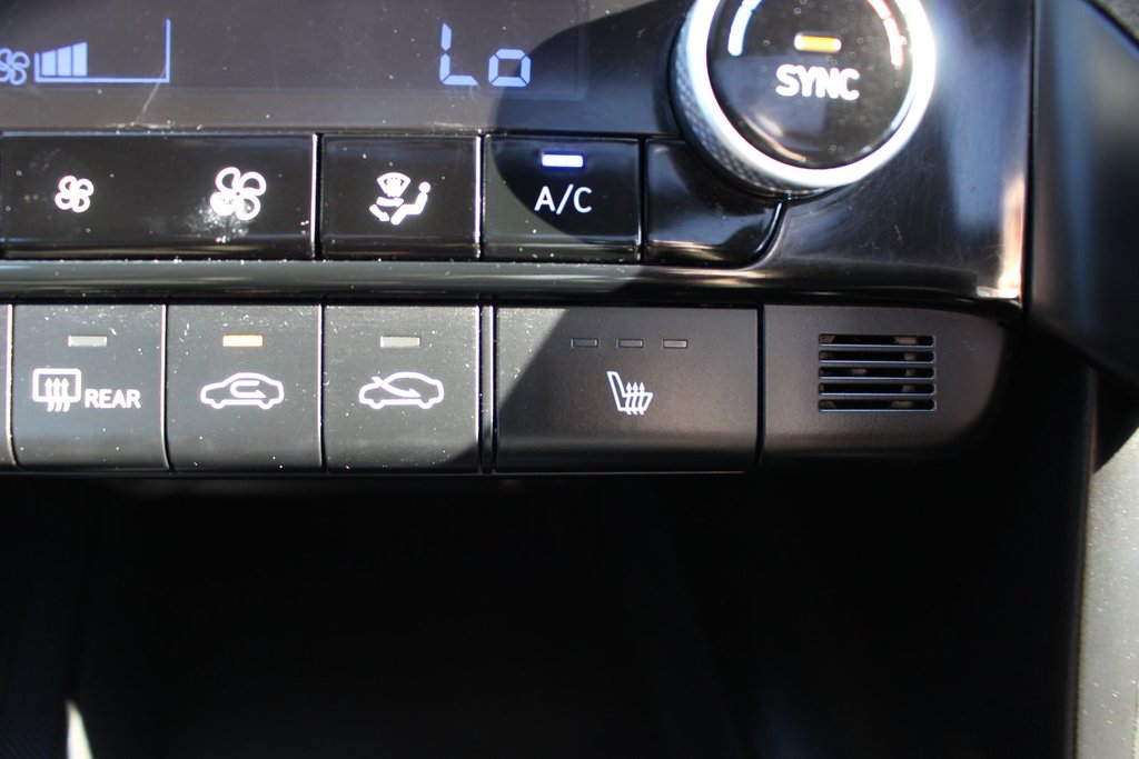 2023 Hyundai Elantra Preferred Tech | Roof | Cam | Warranty to 2028 in Saint John, New Brunswick - 34 - w1024h768px