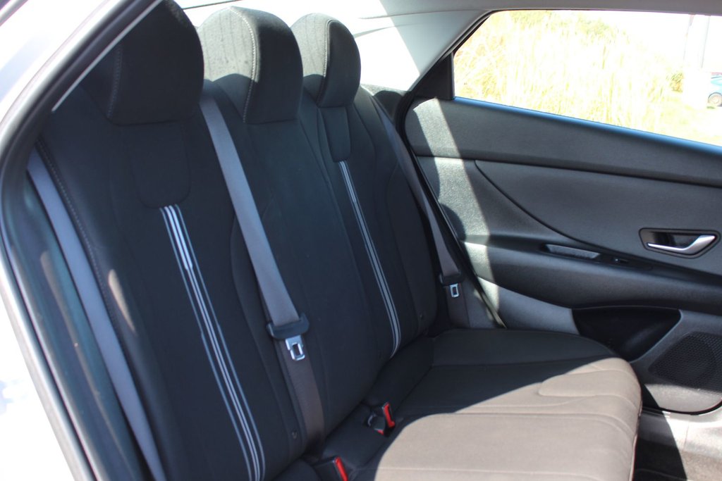 2023 Hyundai Elantra Preferred Tech | Roof | Cam | Warranty to 2028 in Saint John, New Brunswick - 52 - w1024h768px
