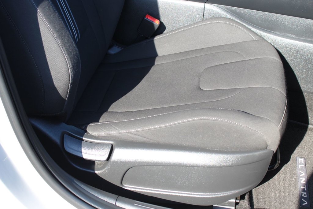 2023 Hyundai Elantra Preferred Tech | Roof | Cam | Warranty to 2028 in Saint John, New Brunswick - 55 - w1024h768px