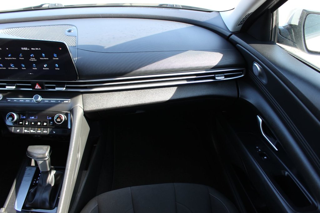 2023 Hyundai Elantra Preferred Tech | Roof | Cam | Warranty to 2028 in Saint John, New Brunswick - 56 - w1024h768px