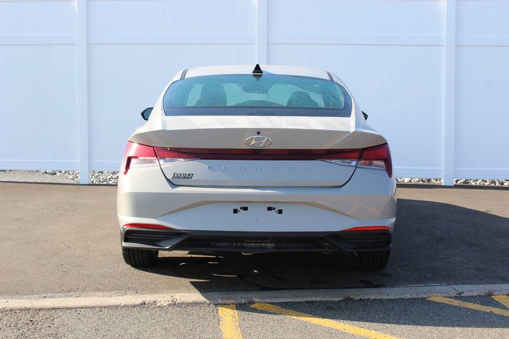 2023 Hyundai Elantra Preferred Tech | Roof | Cam | Warranty to 2028 in Saint John, New Brunswick - 6 - w1024h768px