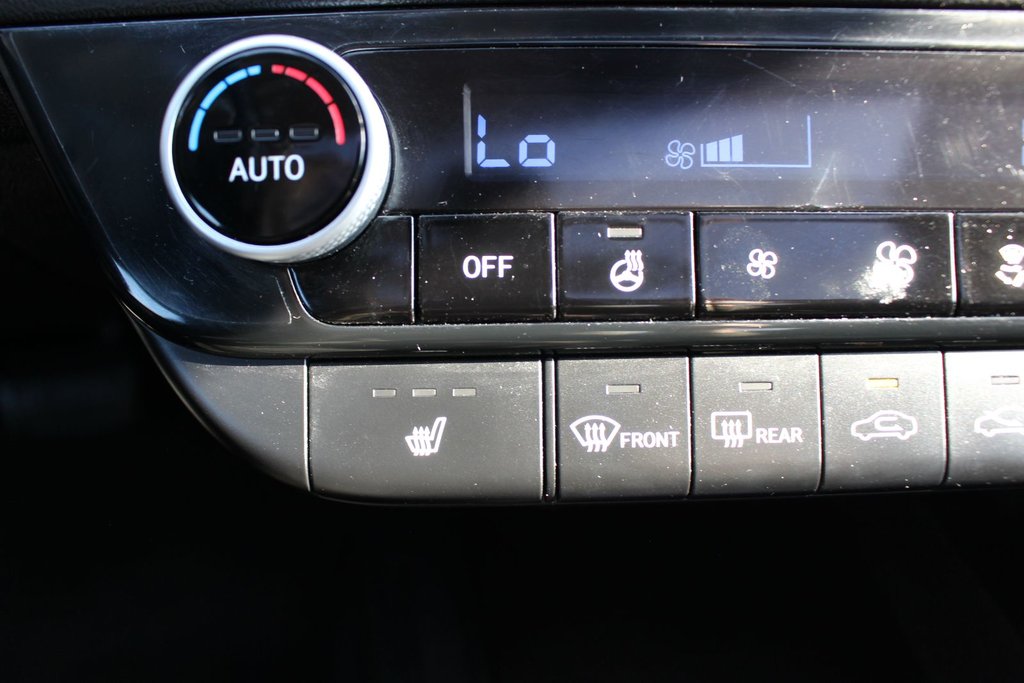 2023 Hyundai Elantra Preferred Tech | Roof | Cam | Warranty to 2028 in Saint John, New Brunswick - 31 - w1024h768px