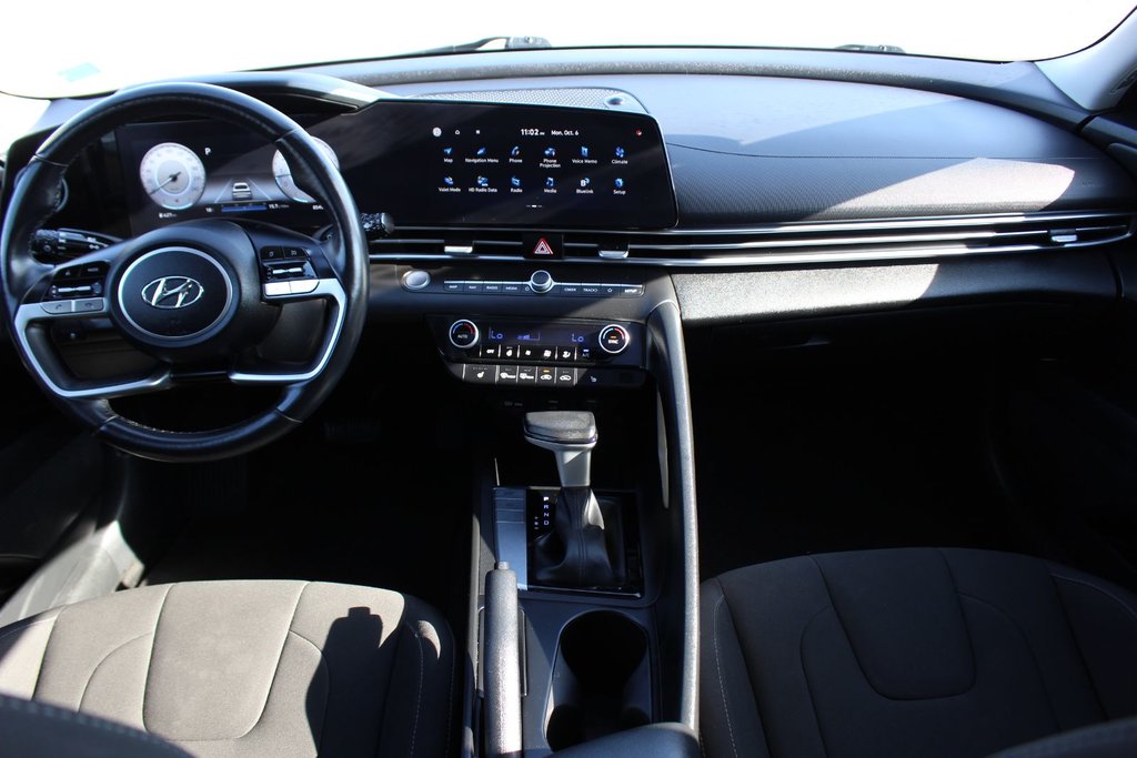 2023 Hyundai Elantra Preferred Tech | Roof | Cam | Warranty to 2028 in Saint John, New Brunswick - 15 - w1024h768px