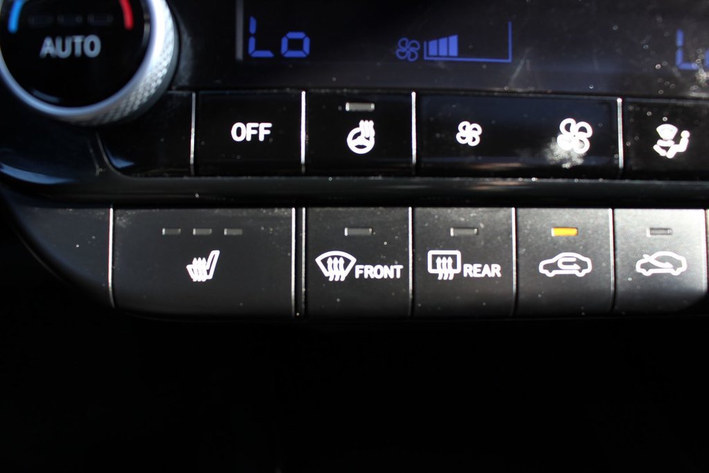 2023 Hyundai Elantra Preferred Tech | Roof | Cam | Warranty to 2028 in Saint John, New Brunswick - 33 - w1024h768px
