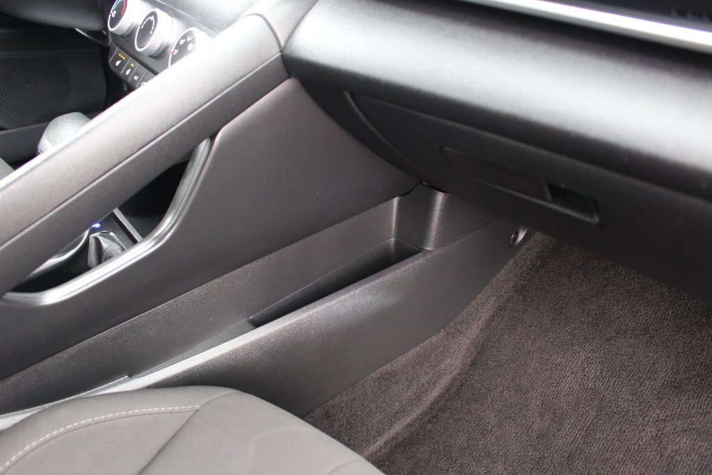 Hyundai Elantra Preferred | HtdSeats | Cam | Warranty to 2028 2023 à Saint John, Nouveau-Brunswick - 50 - w1024h768px