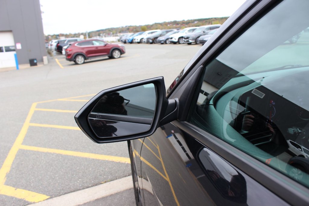 Hyundai Elantra Preferred | HtdSeats | Cam | Warranty to 2028 2023 à Saint John, Nouveau-Brunswick - 9 - w1024h768px