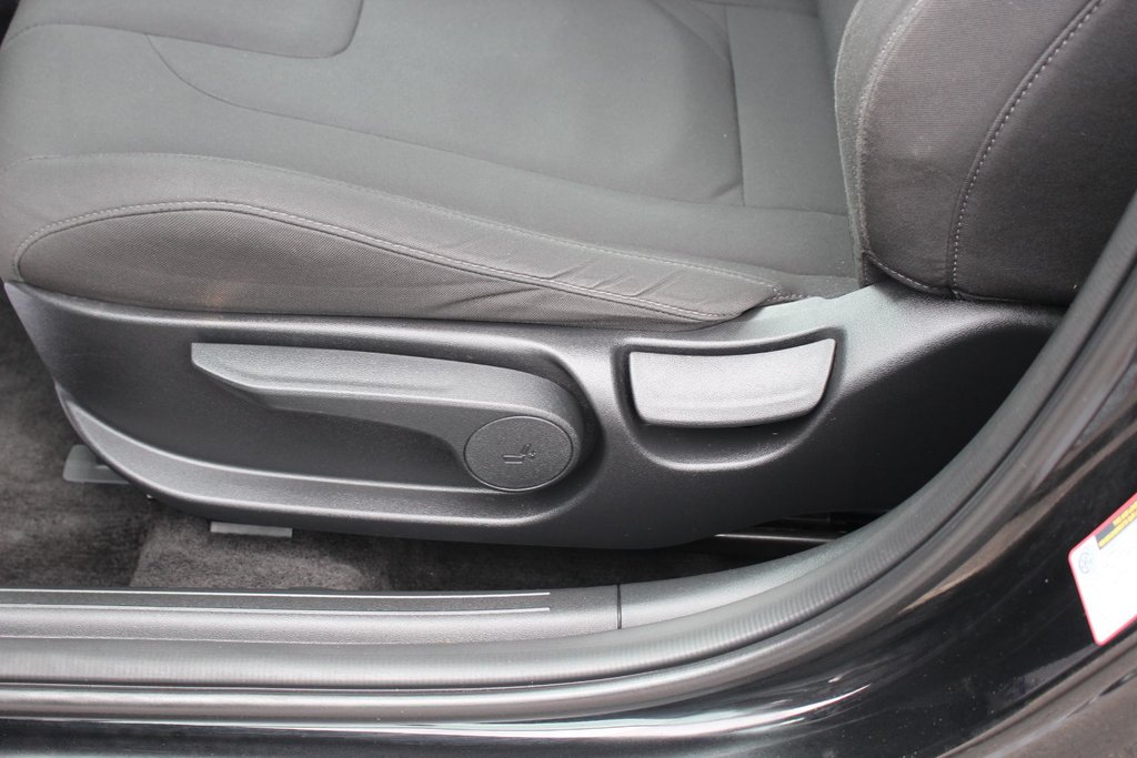 Hyundai Elantra Preferred | HtdSeats | Cam | Warranty to 2028 2023 à Saint John, Nouveau-Brunswick - 13 - w1024h768px