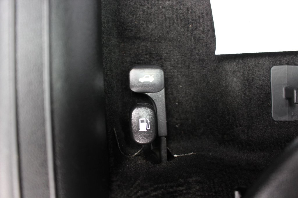 Hyundai Elantra Preferred | HtdSeats | Cam | Warranty to 2028 2023 à Saint John, Nouveau-Brunswick - 59 - w1024h768px