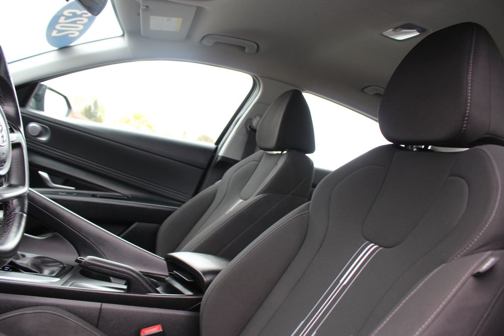 Hyundai Elantra Preferred | HtdSeats | Cam | Warranty to 2028 2023 à Saint John, Nouveau-Brunswick - 12 - w1024h768px