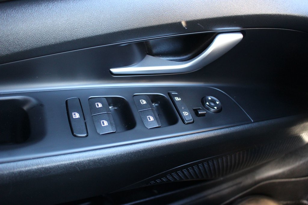 2023 Hyundai Elantra Preferred | HtdSeats | Cam | Warranty to 2028 in Saint John, New Brunswick - 23 - w1024h768px