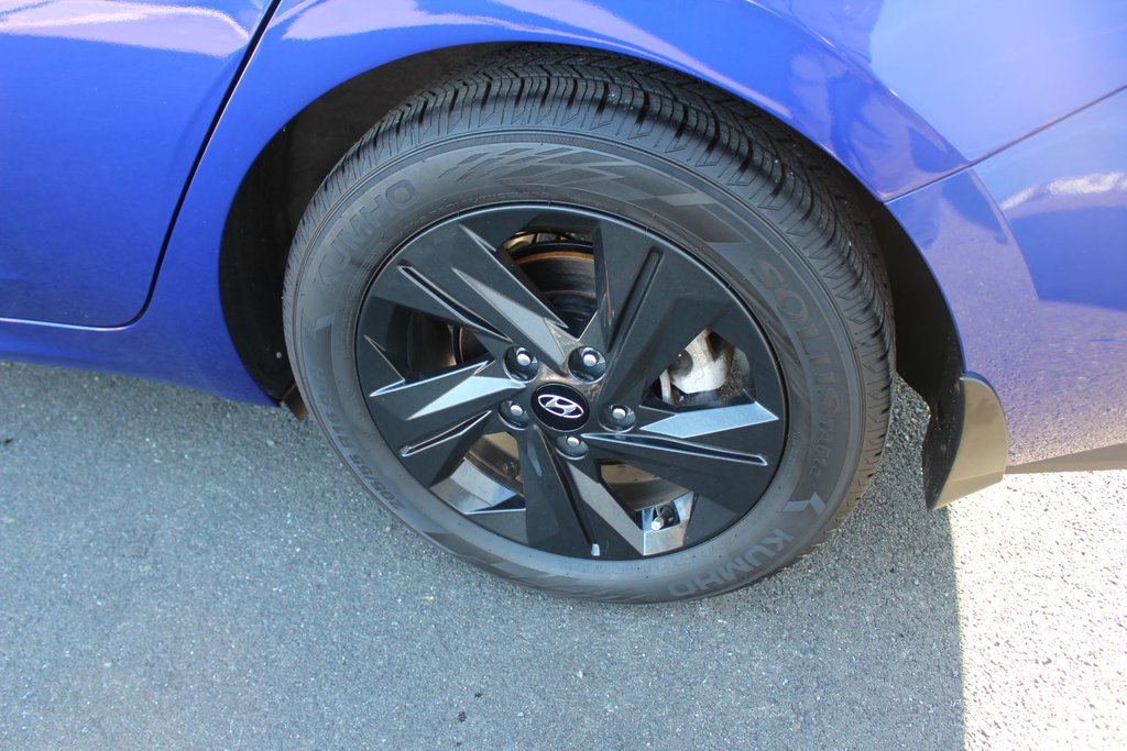 2023 Hyundai Elantra Preferred | HtdSeats | Cam | Warranty to 2028 in Saint John, New Brunswick - 10 - w1024h768px