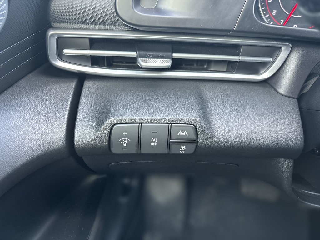 2023 Hyundai Elantra Essential | HtdSeats| Cam | Warranty to 2028 in Saint John, New Brunswick - 21 - w1024h768px