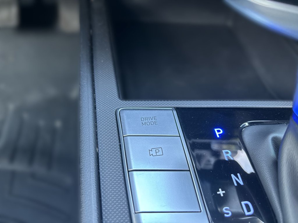 2023 Hyundai Elantra Essential | HtdSeats| Cam | Warranty to 2028 in Saint John, New Brunswick - 30 - w1024h768px